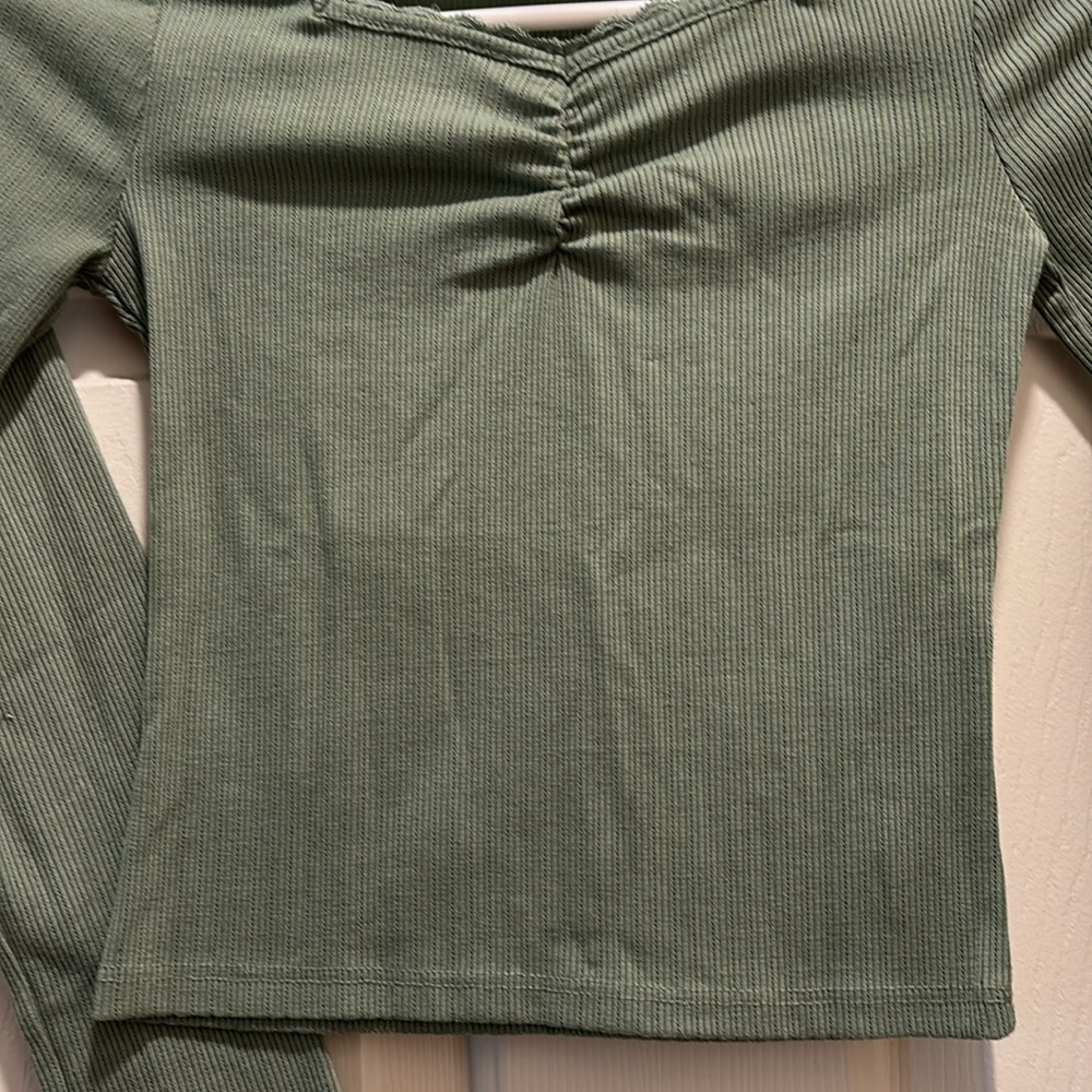 Girls RSQ green long sleeve